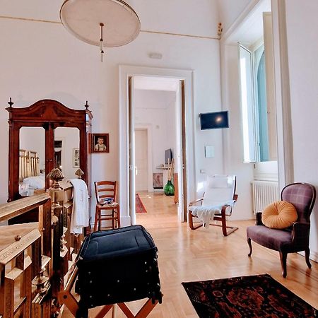Palazzo De Giorgi B&B Lecce Bagian luar foto